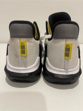 Authentic For Men, Nike LeBron Witness 6 'White Persian Violet' CZ4052-100 
SZ10